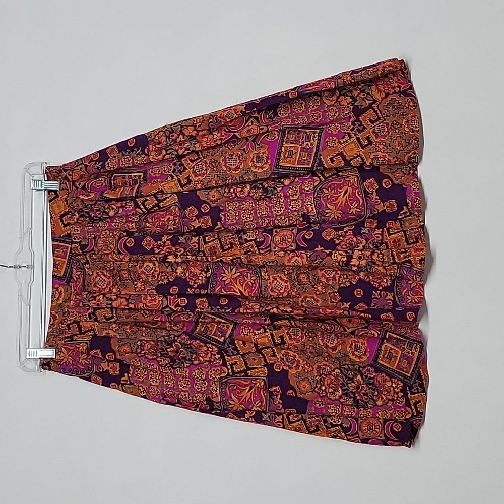 Random Sportswear Women's Skirt Floral Made In USA W 27" L 23"